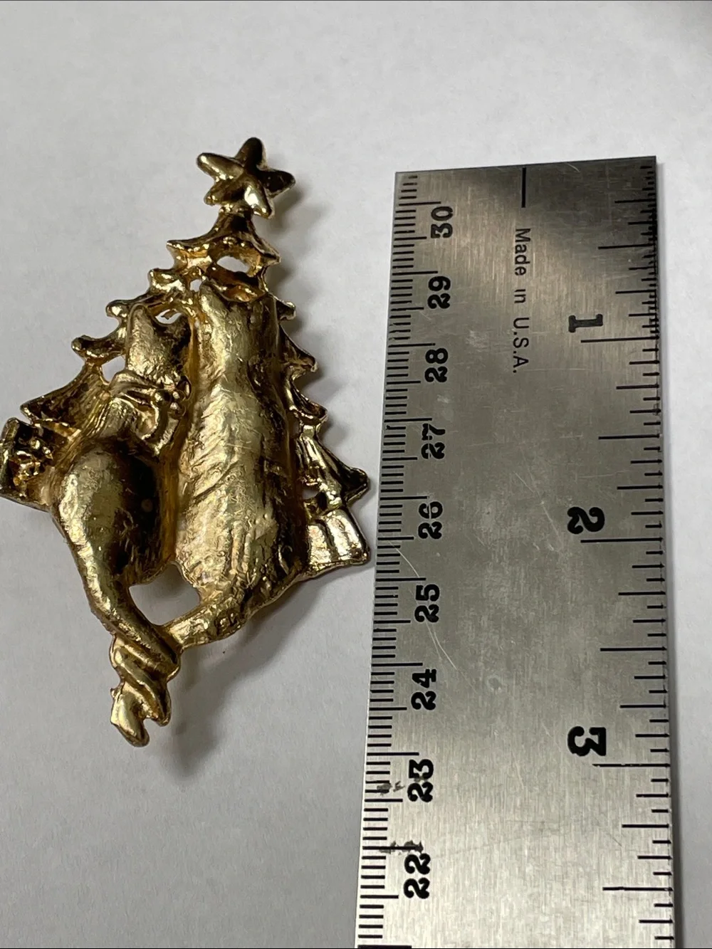 unmarked gold tone